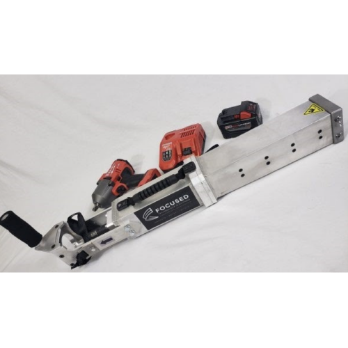 8 (2) Atornillador con batería